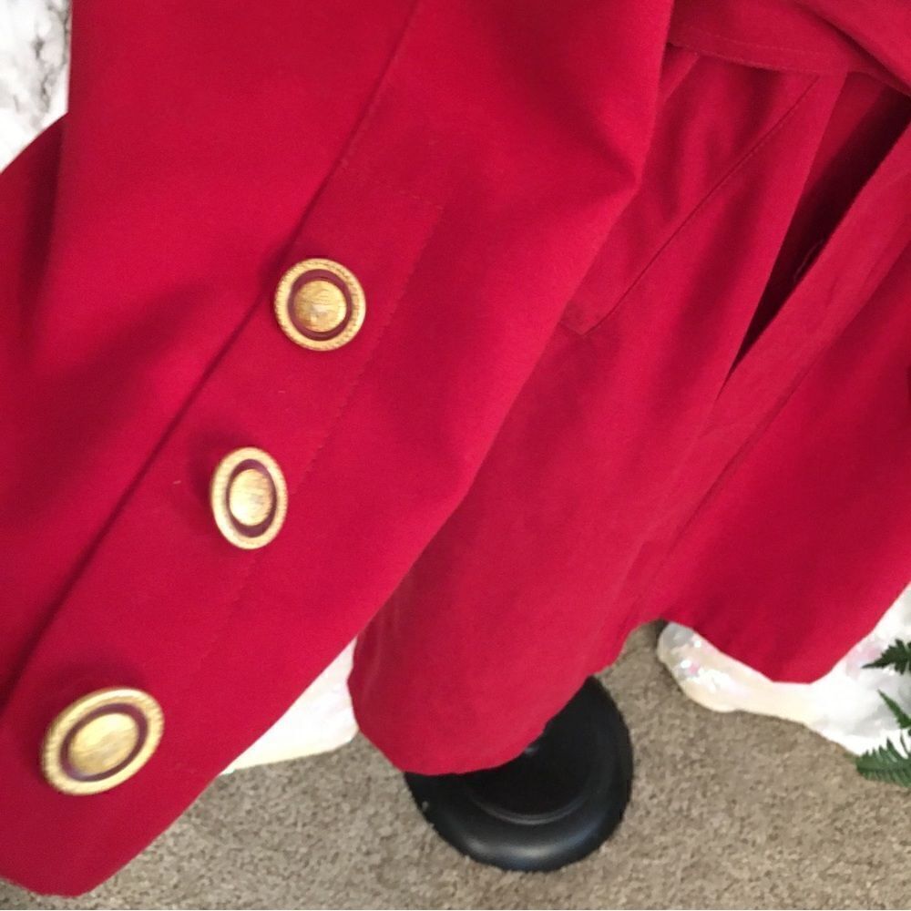Gorgeous,‎ Stunning, Luxurious Red Trench with Gold Detailed Buttons - Picture 5 of 10